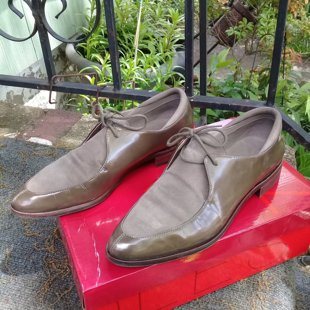 Ladies shoes